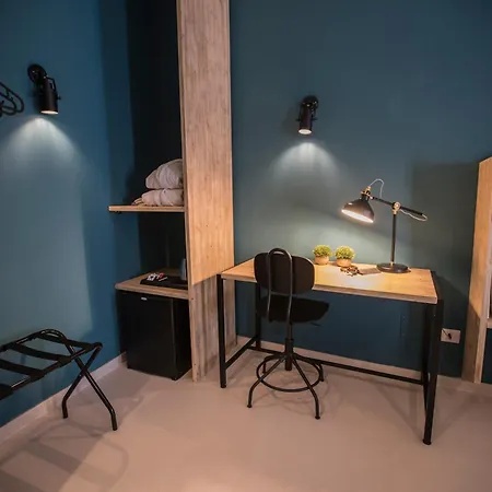 Diffuso Dimora Rossi 3* トゥーリ