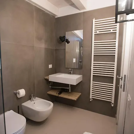 Diffuso Dimora Rossi 3*